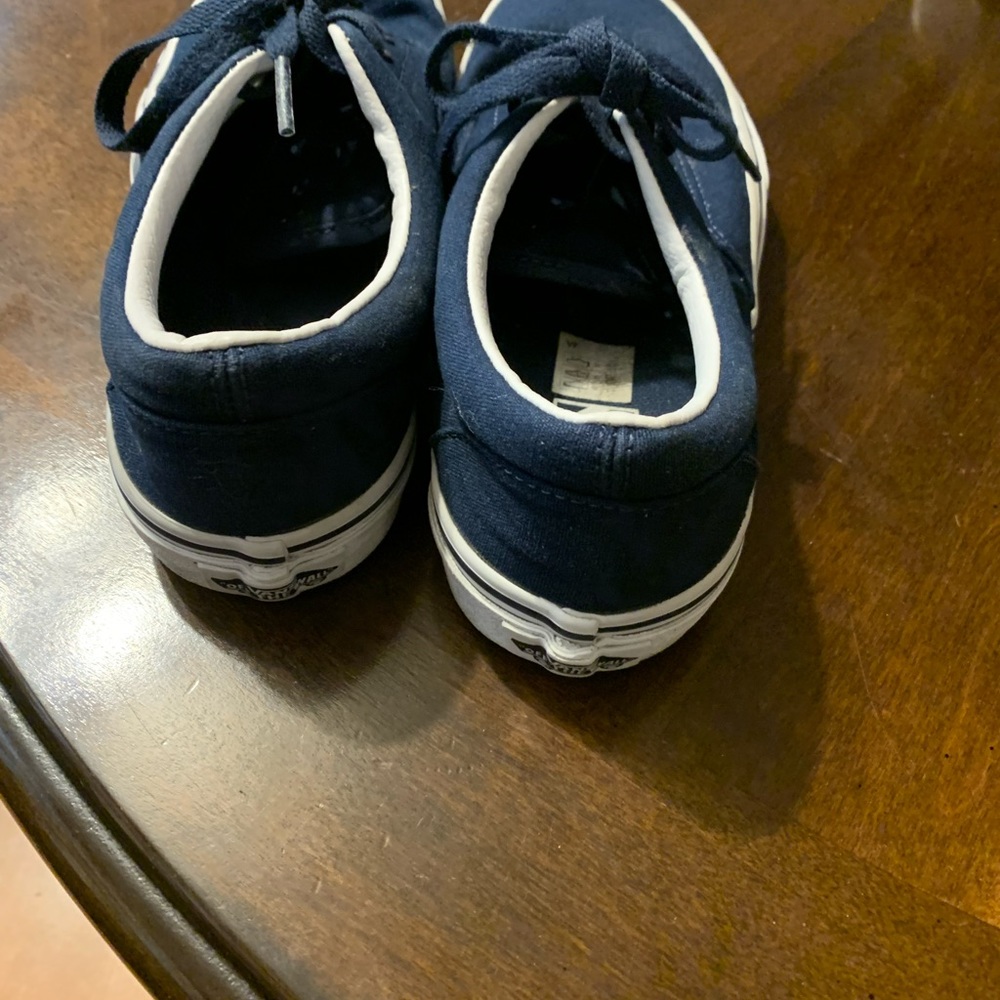 Girl VAN sneaker in good condition